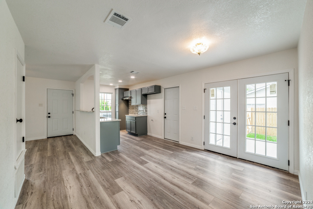 9426 HINDI ST