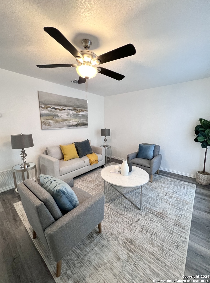 9426 HINDI ST