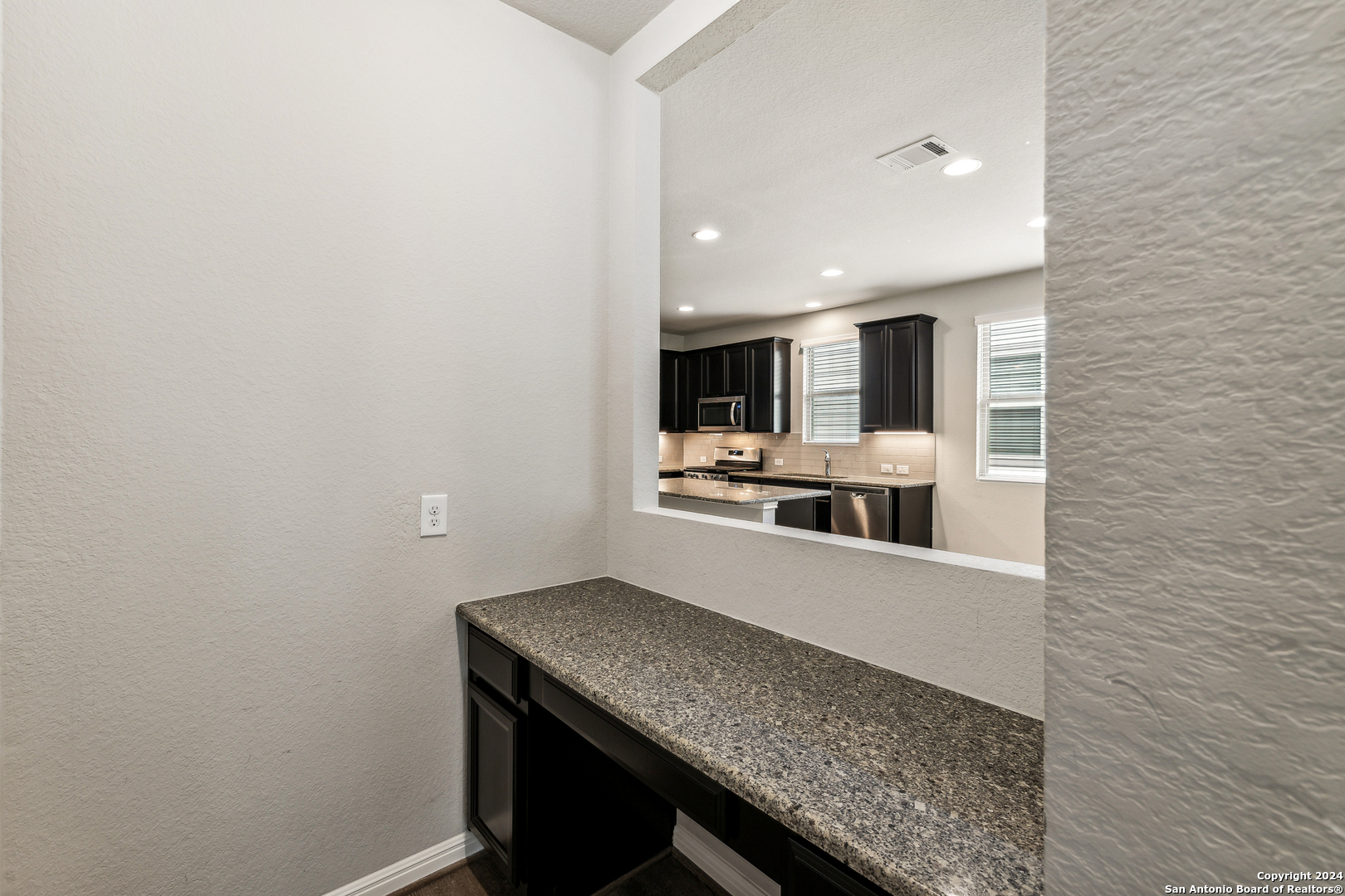 11651 TRIBUTE OAKS