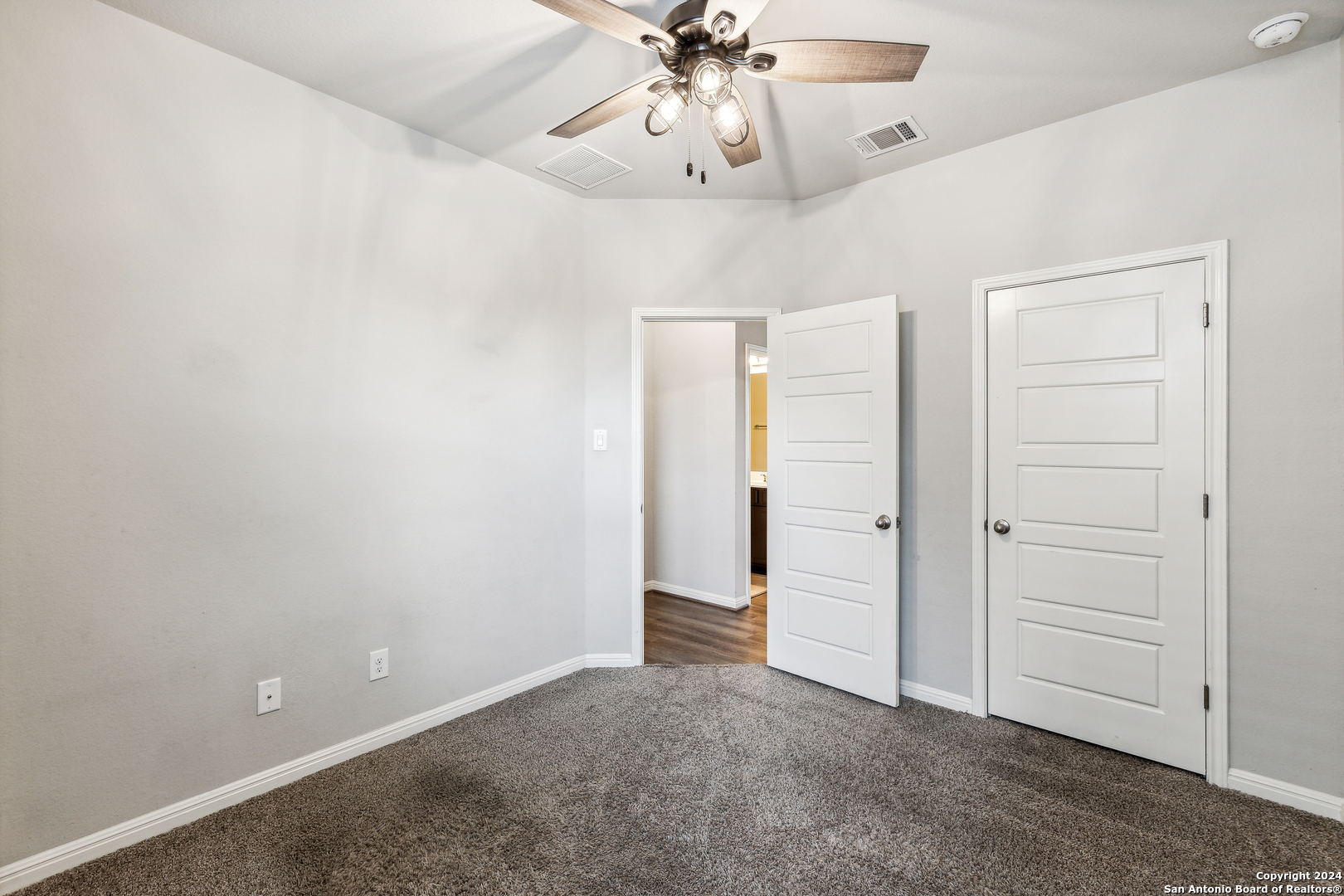 11651 TRIBUTE OAKS