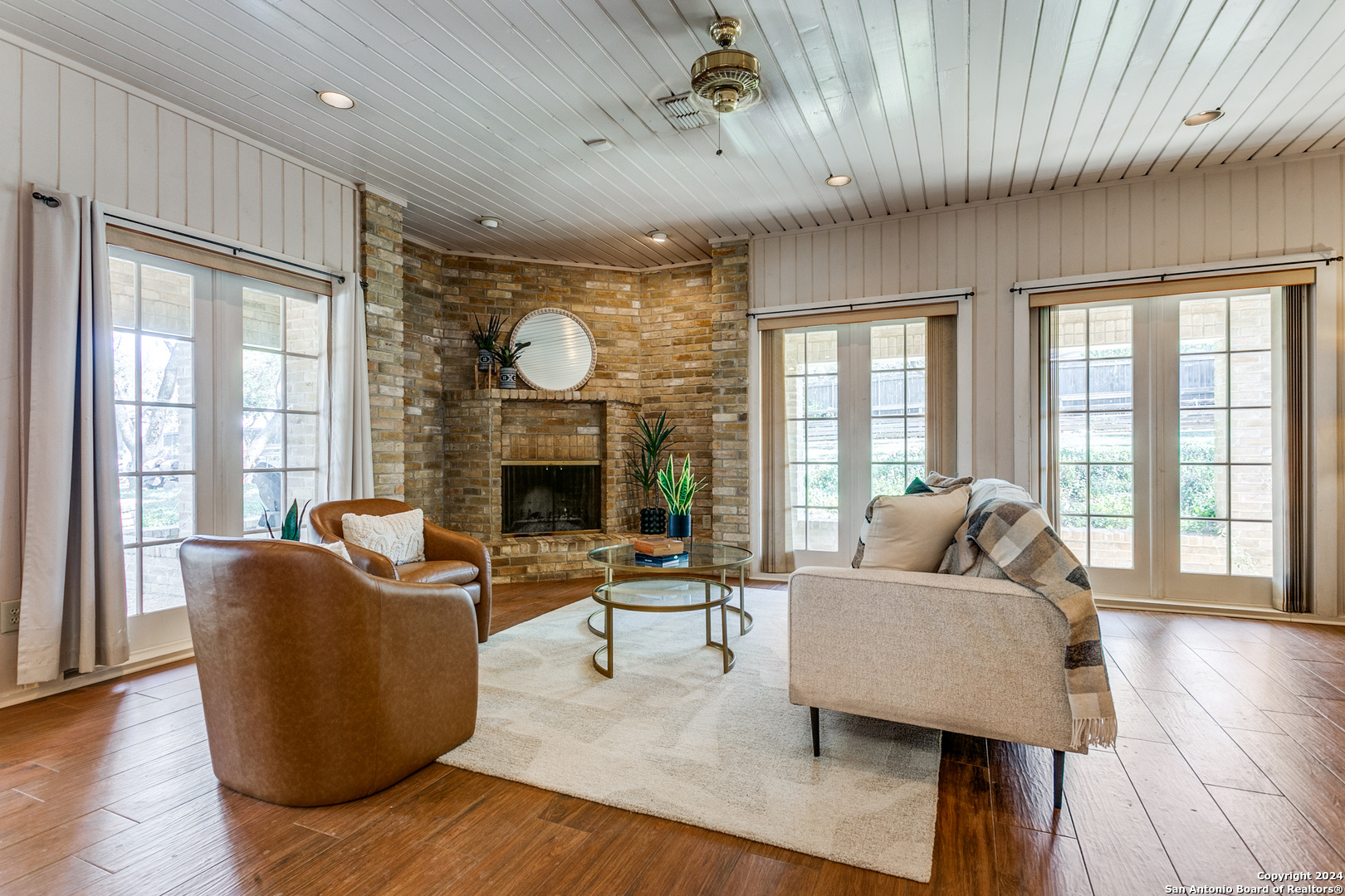 111 PALO PINTO ST