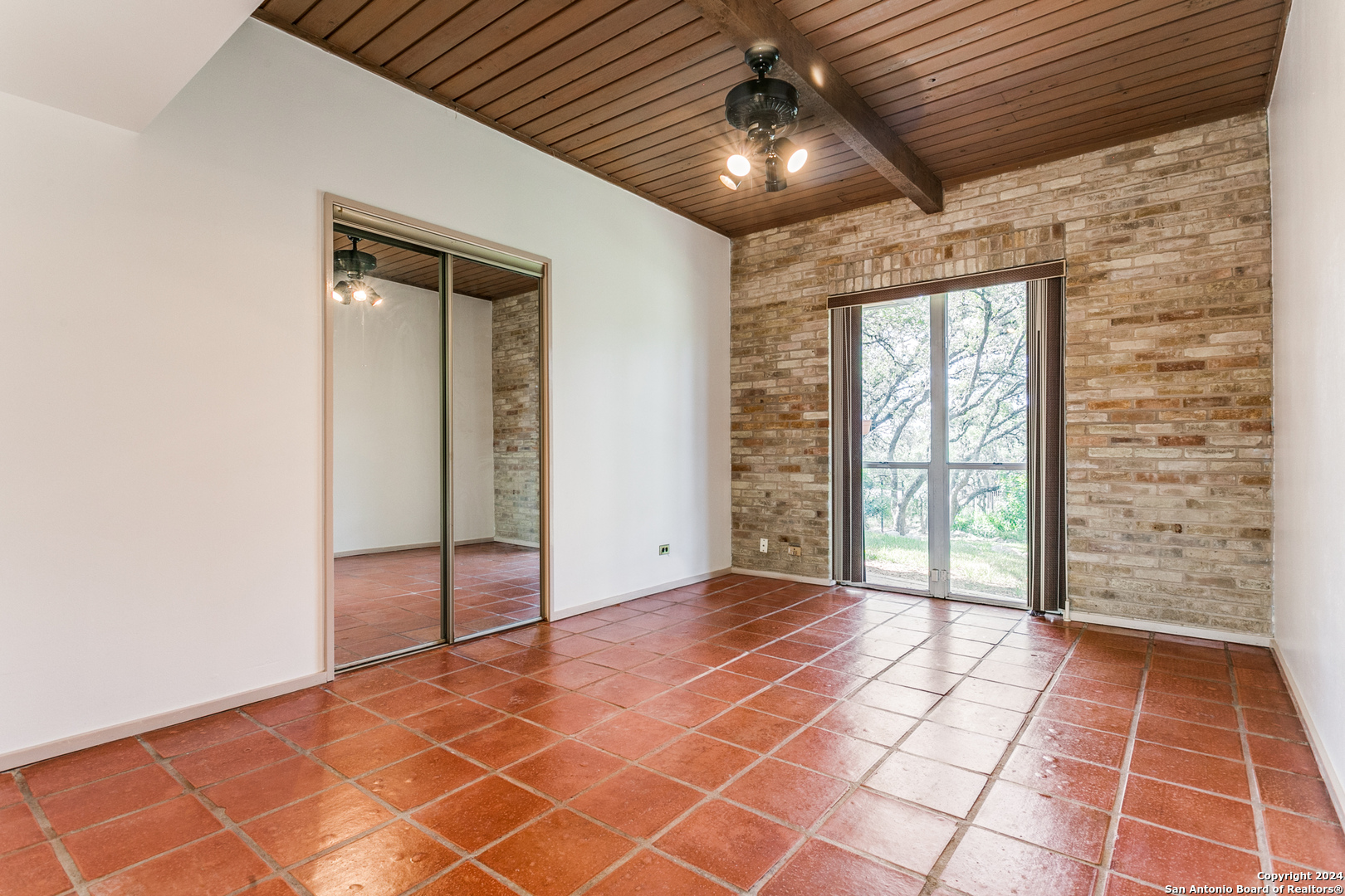 111 PALO PINTO ST