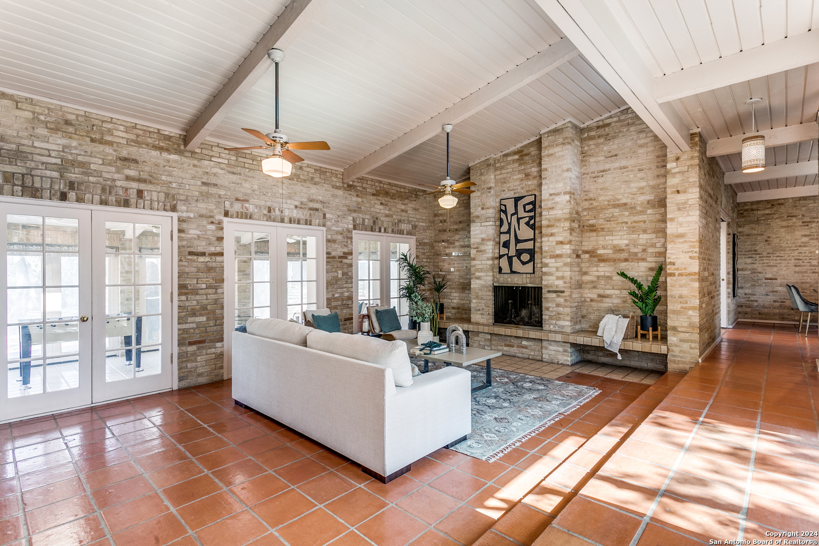 111 PALO PINTO ST