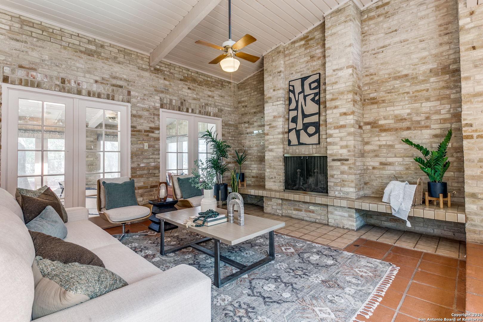 111 PALO PINTO ST