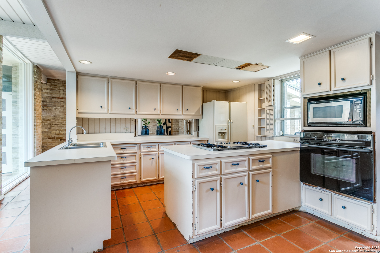 111 PALO PINTO ST