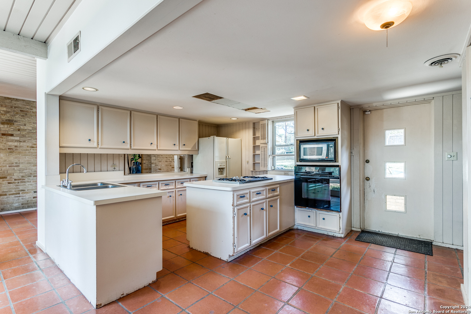 111 PALO PINTO ST