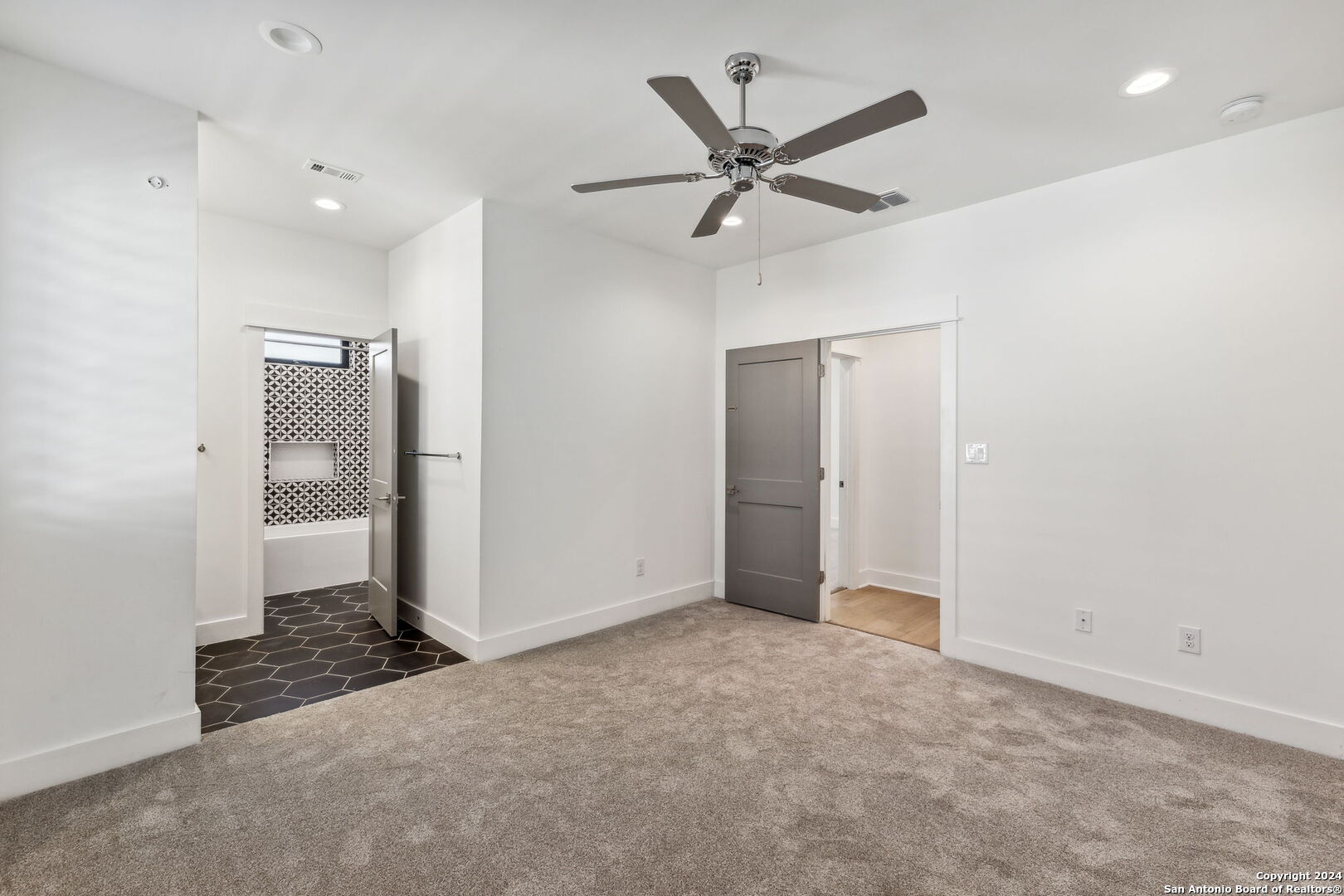 631 Elizabeth Rd
