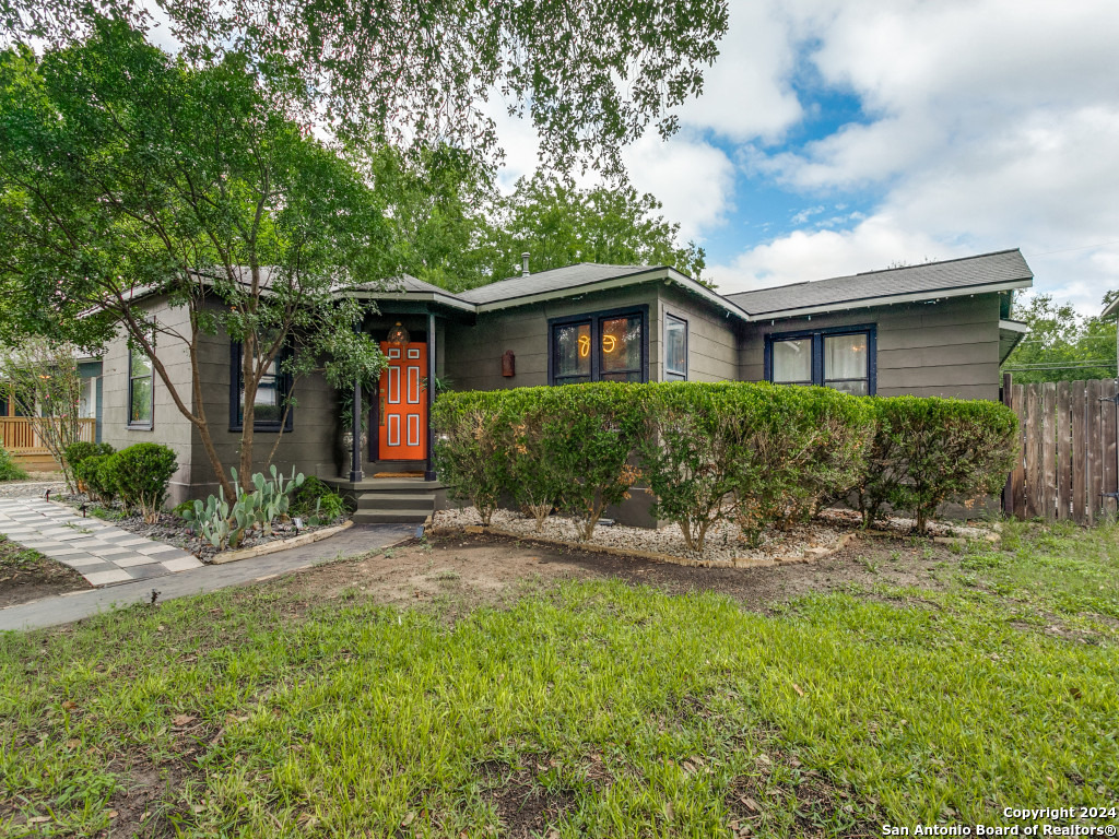 407 W HERMINE BLVD