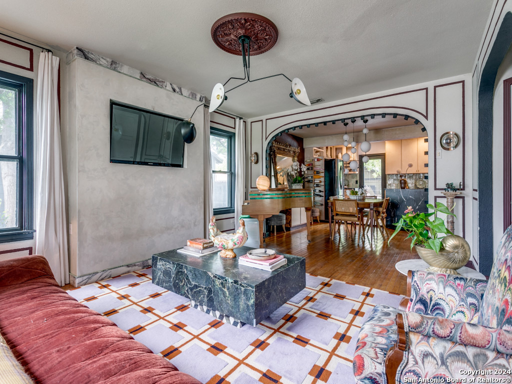 407 W HERMINE BLVD
