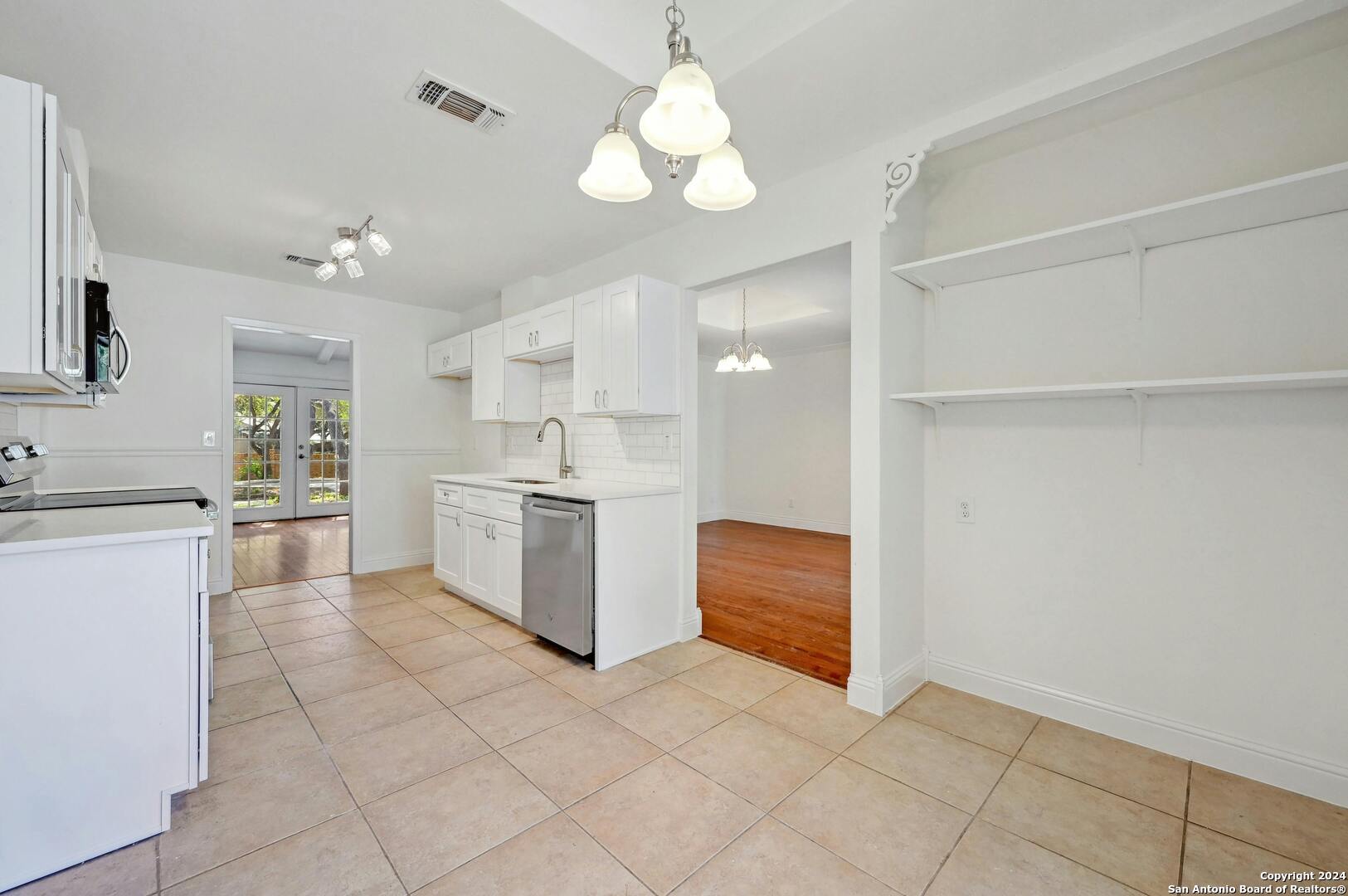 12606 chateau forest