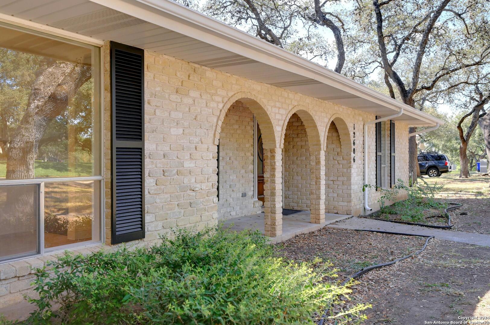 12606 chateau forest