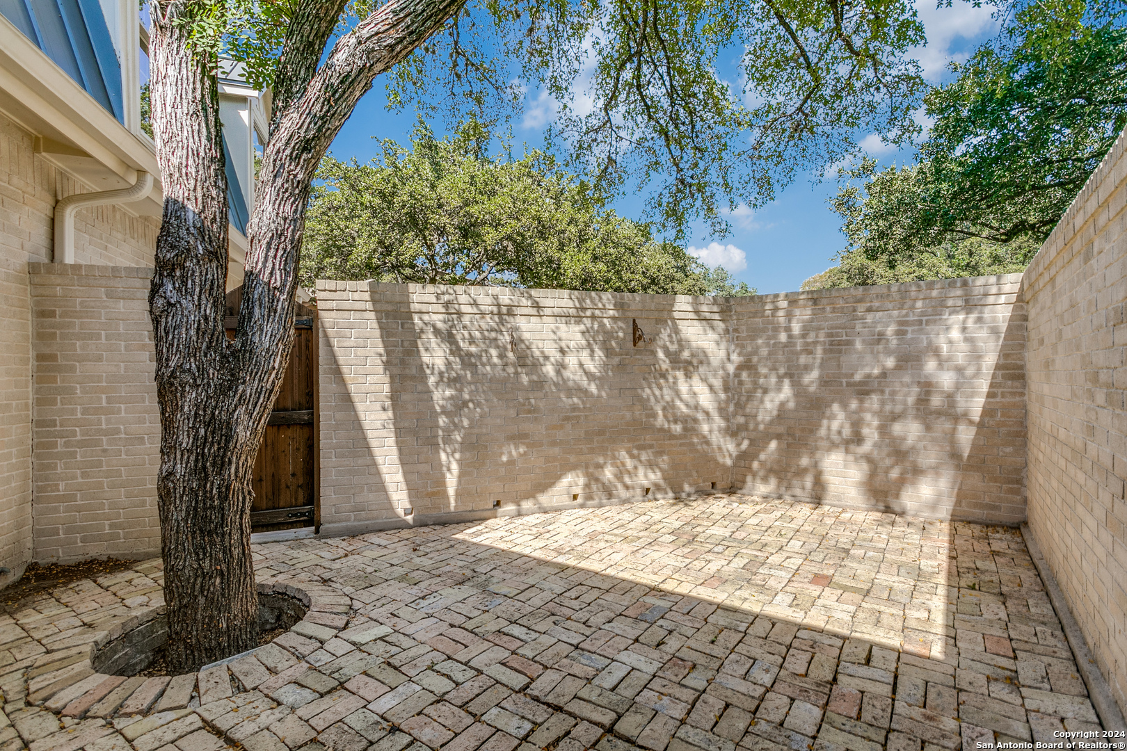 13719 BLUFF VILLAS CT