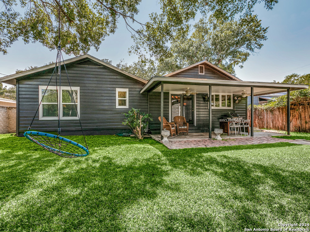 211 BREES BLVD