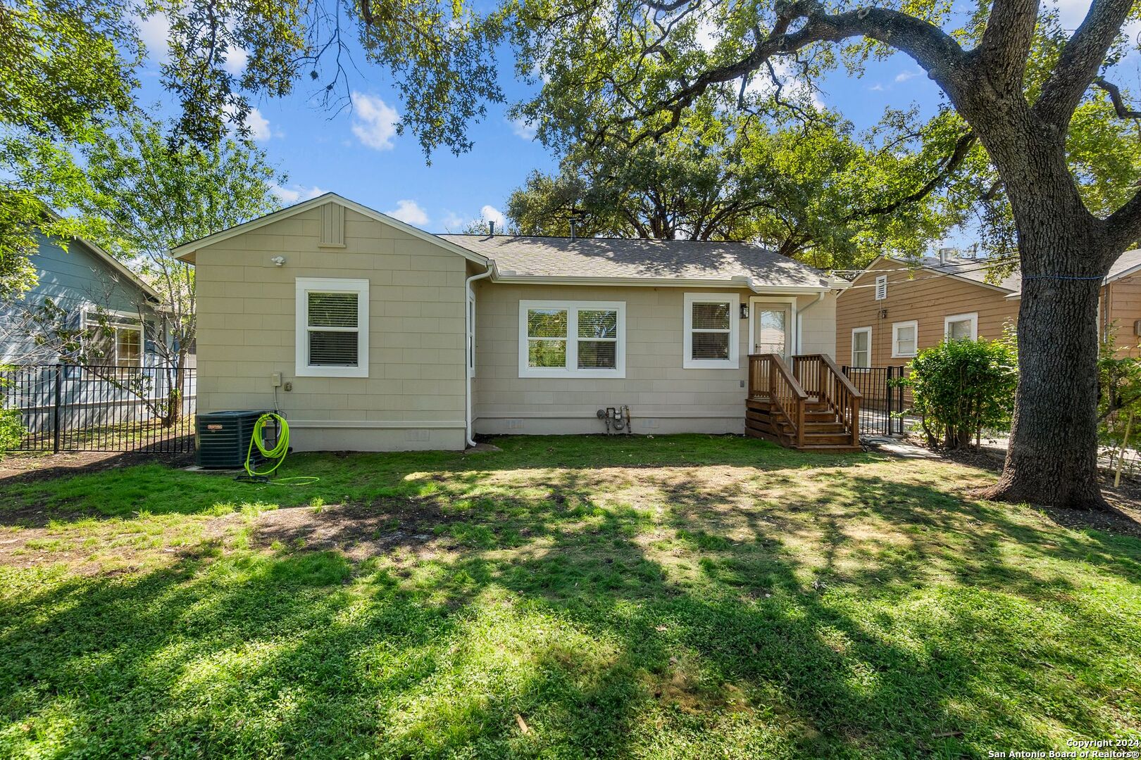 147 W HERMINE BLVD