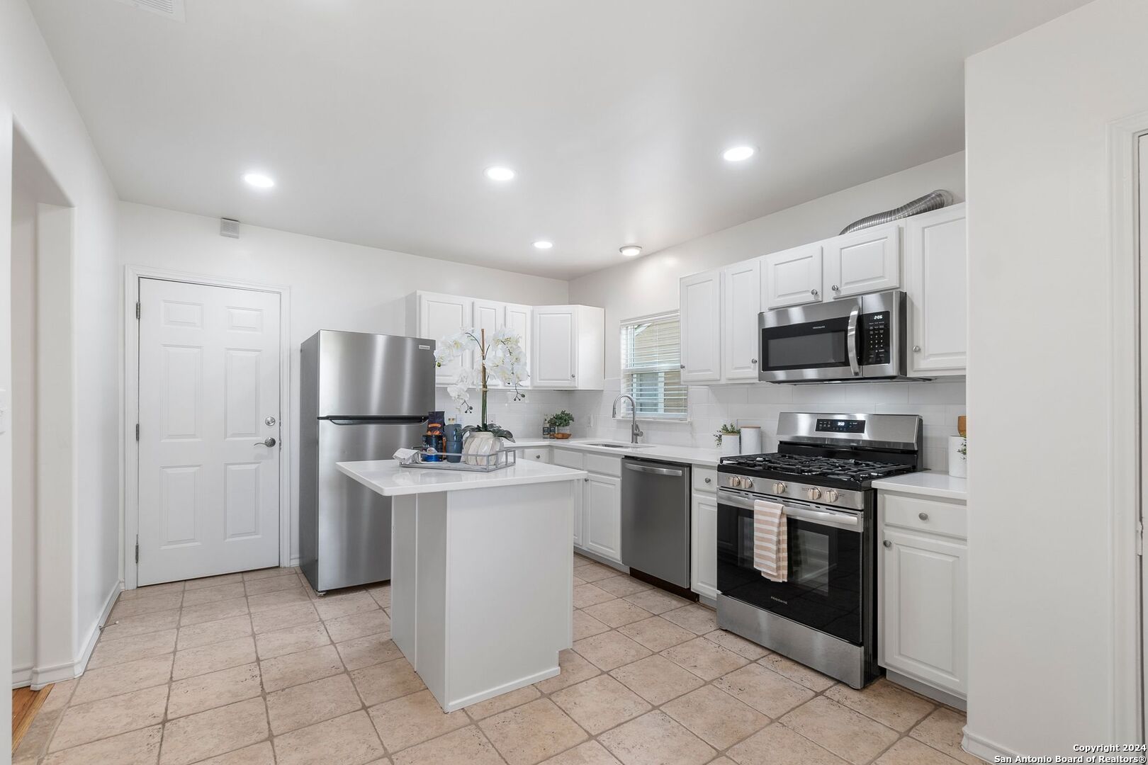 147 W HERMINE BLVD