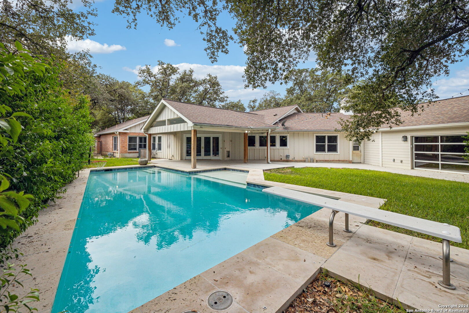103 Five Oaks
