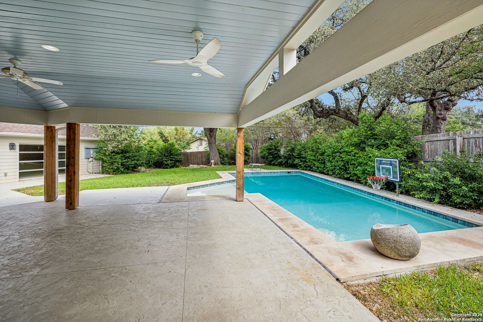 103 Five Oaks
