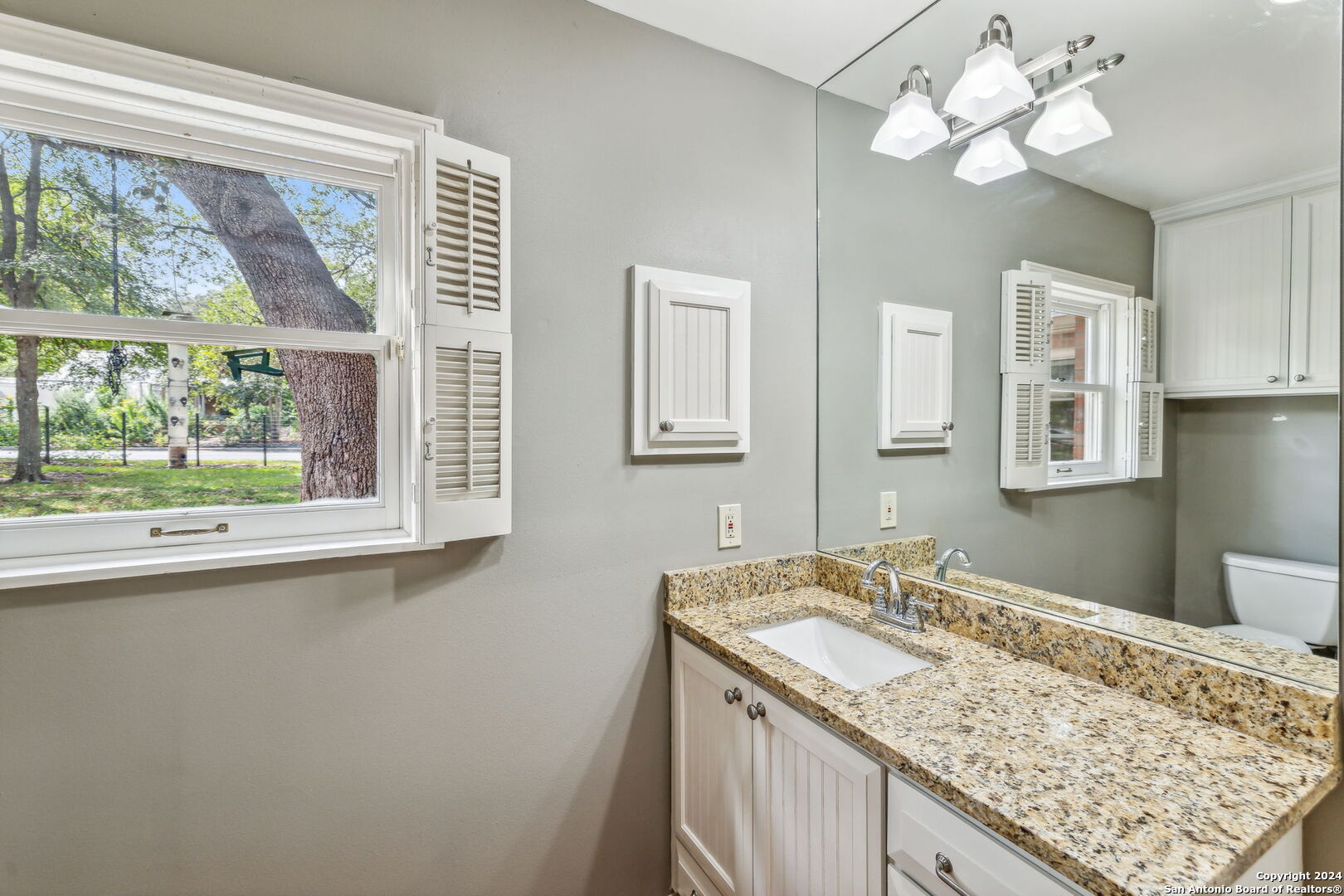 103 Five Oaks