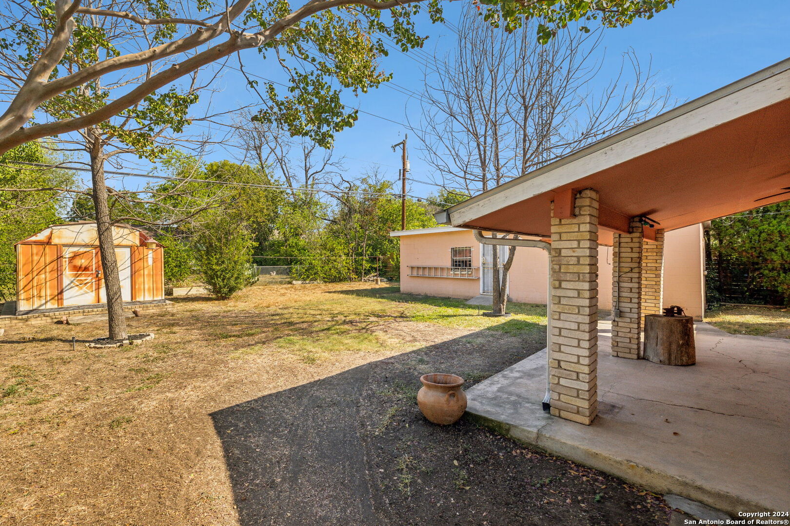 135 COLTON DR