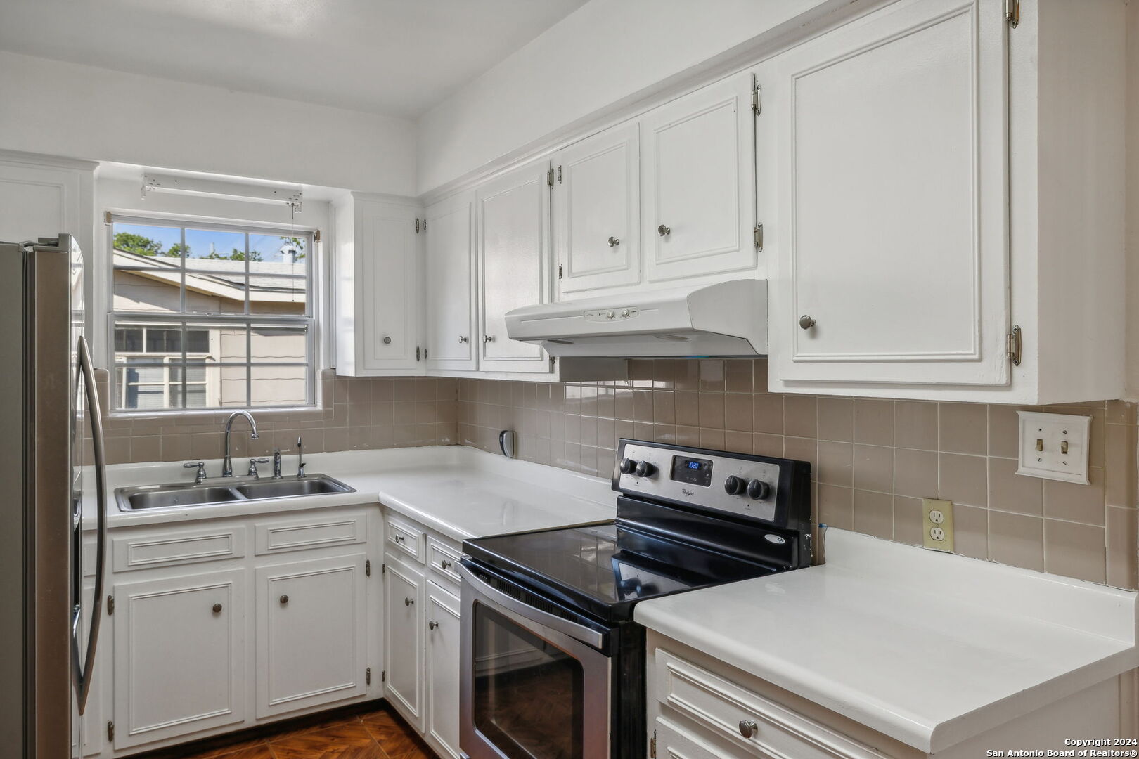 135 COLTON DR