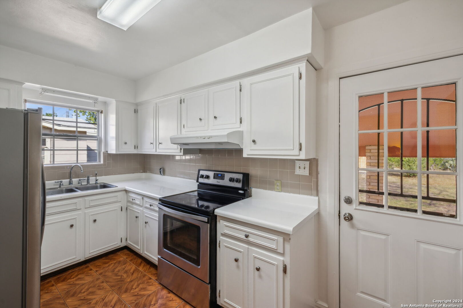 135 COLTON DR