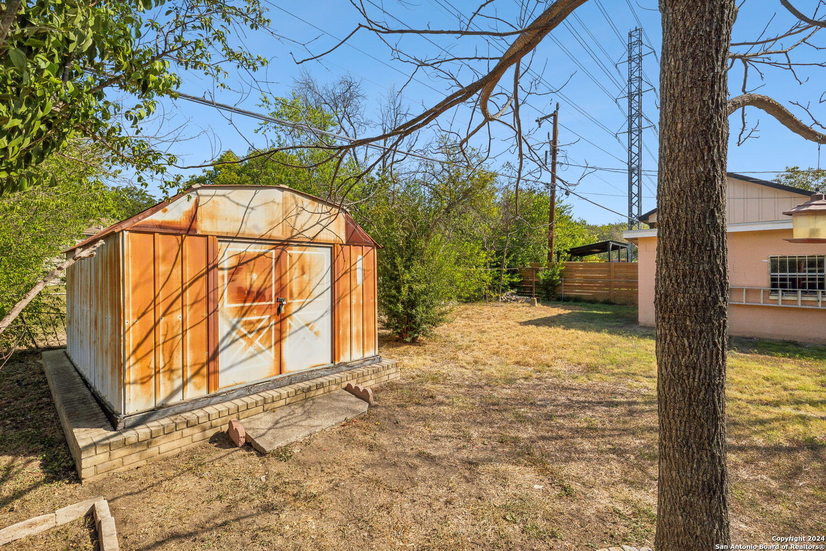135 COLTON DR