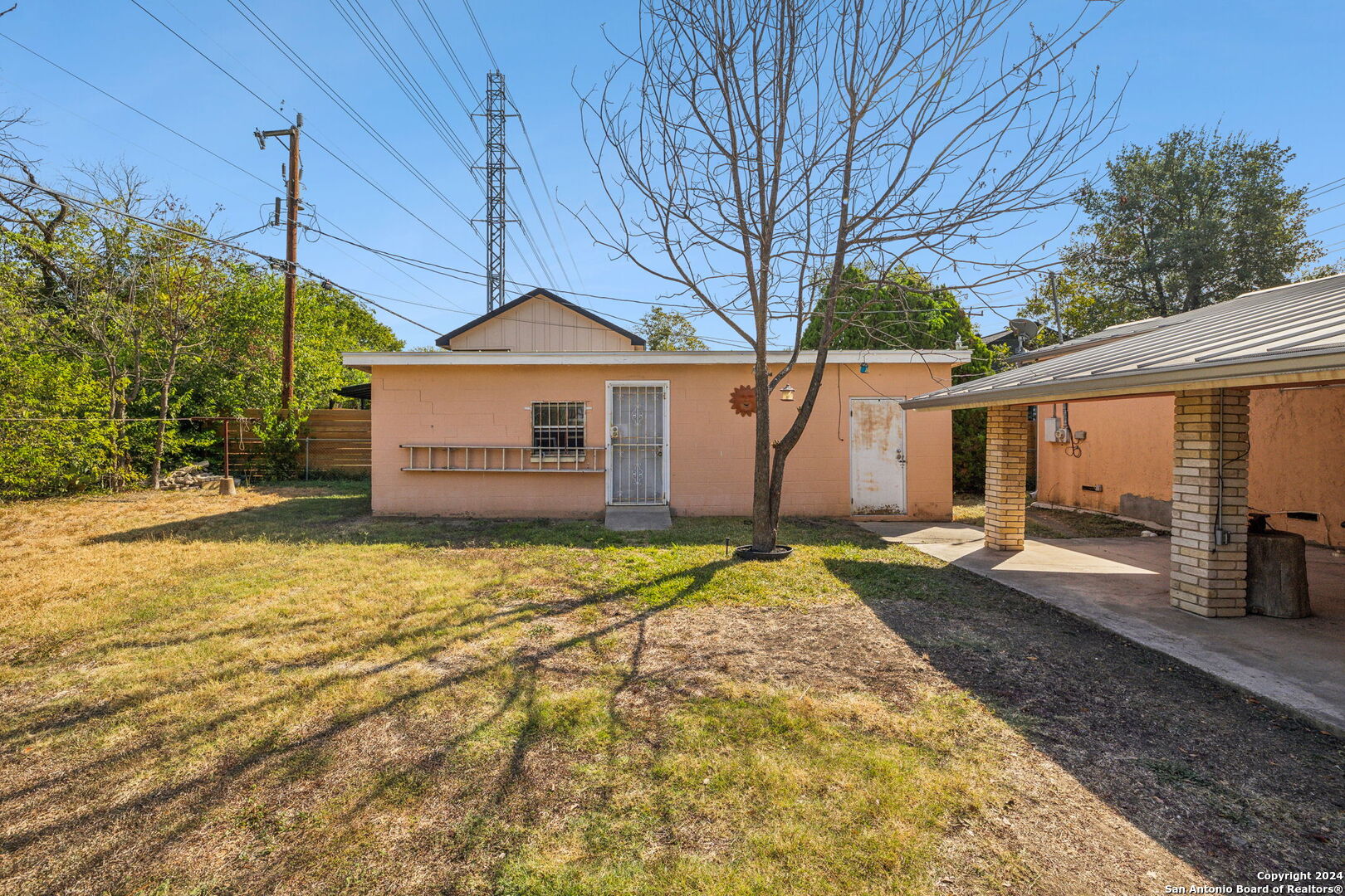 135 COLTON DR