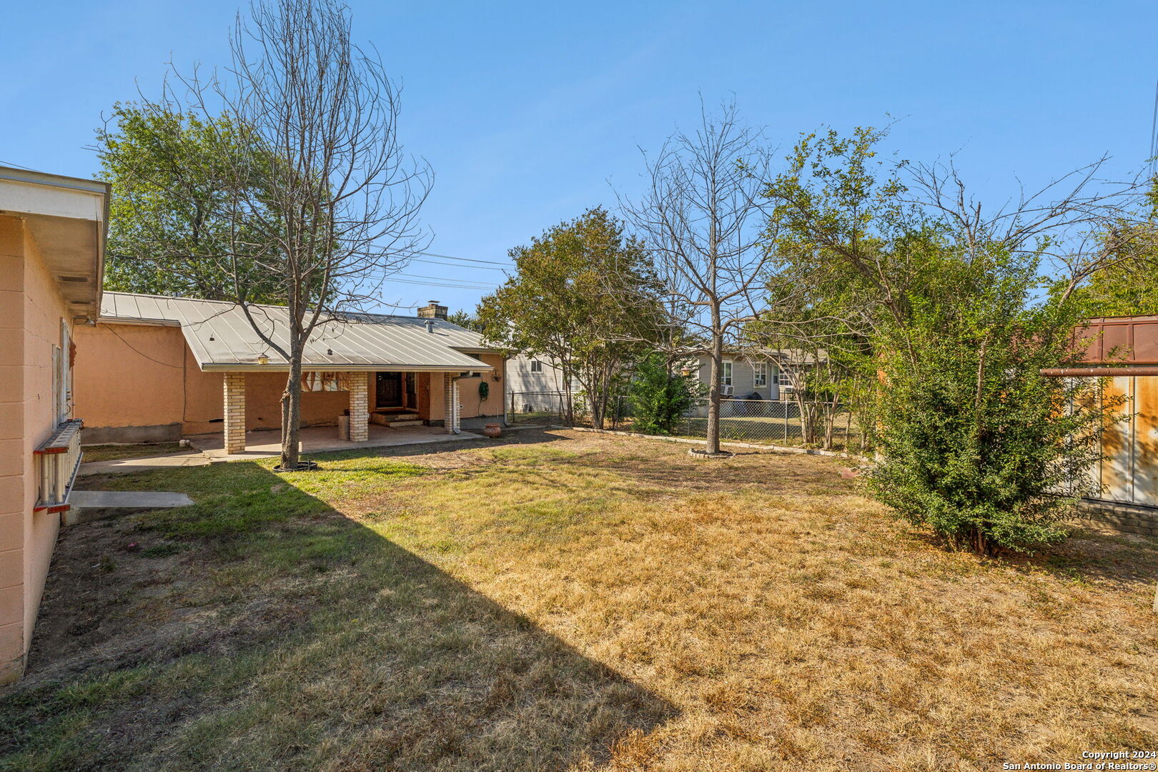 135 COLTON DR