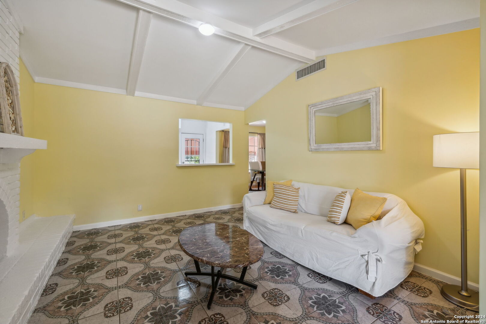135 COLTON DR