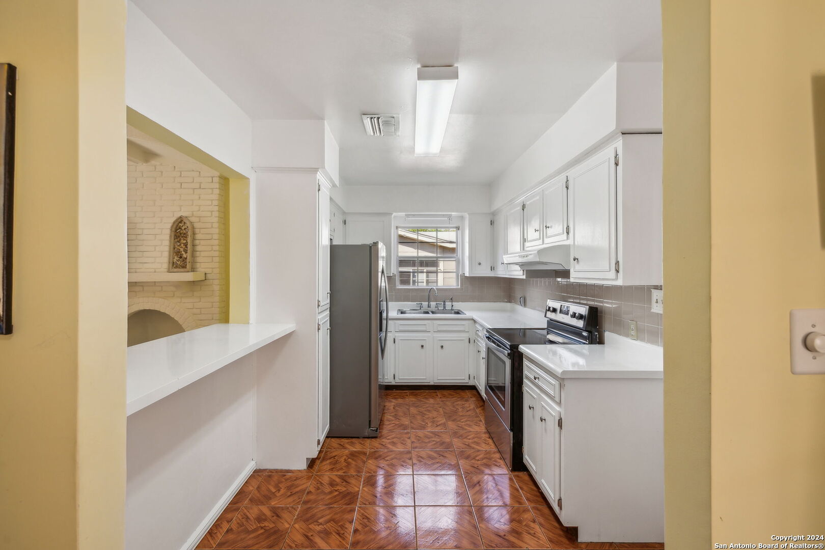 135 COLTON DR