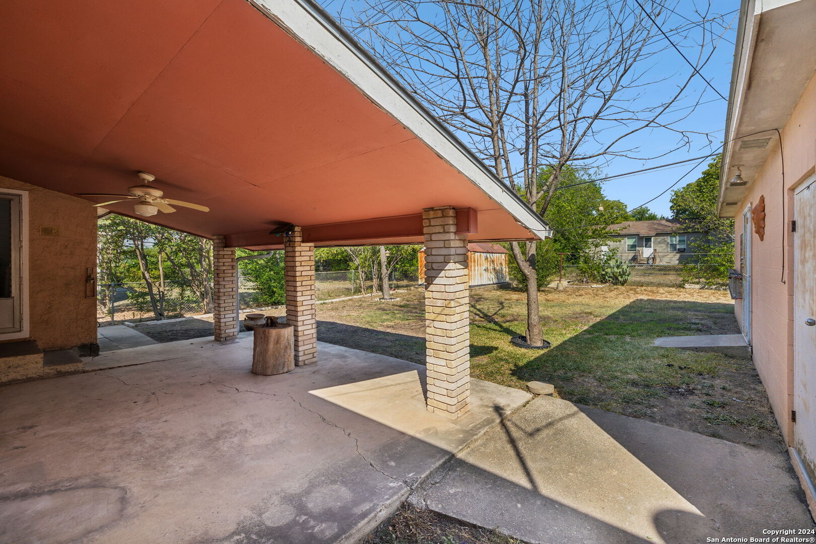 135 COLTON DR