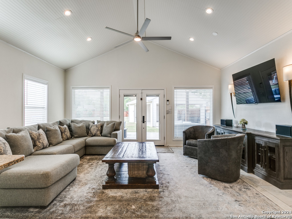 108 WELLESLEY BLVD