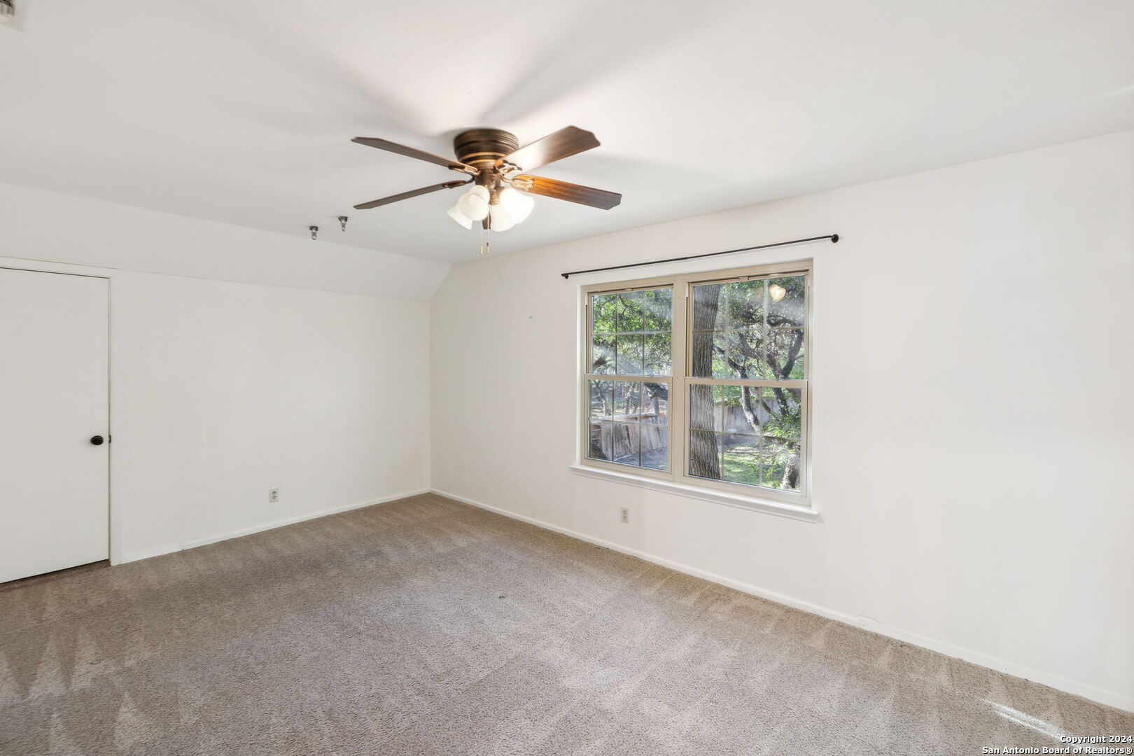 10306 kings grant