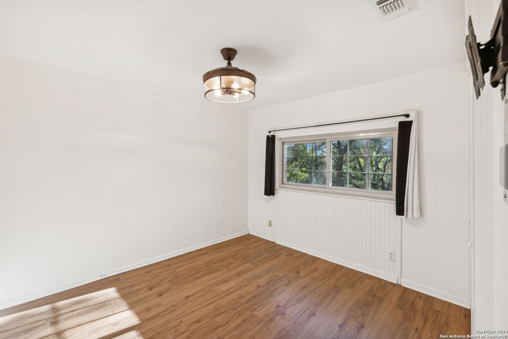 10306 kings grant