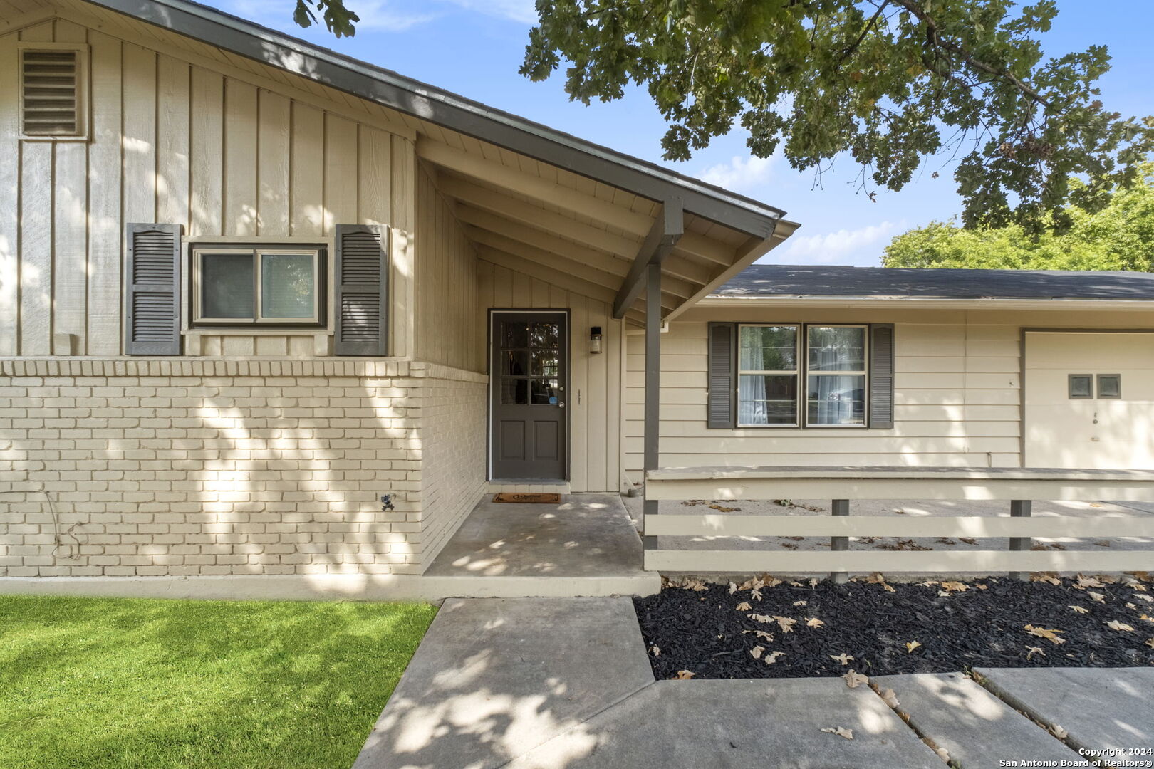 9515 NONA KAY DR