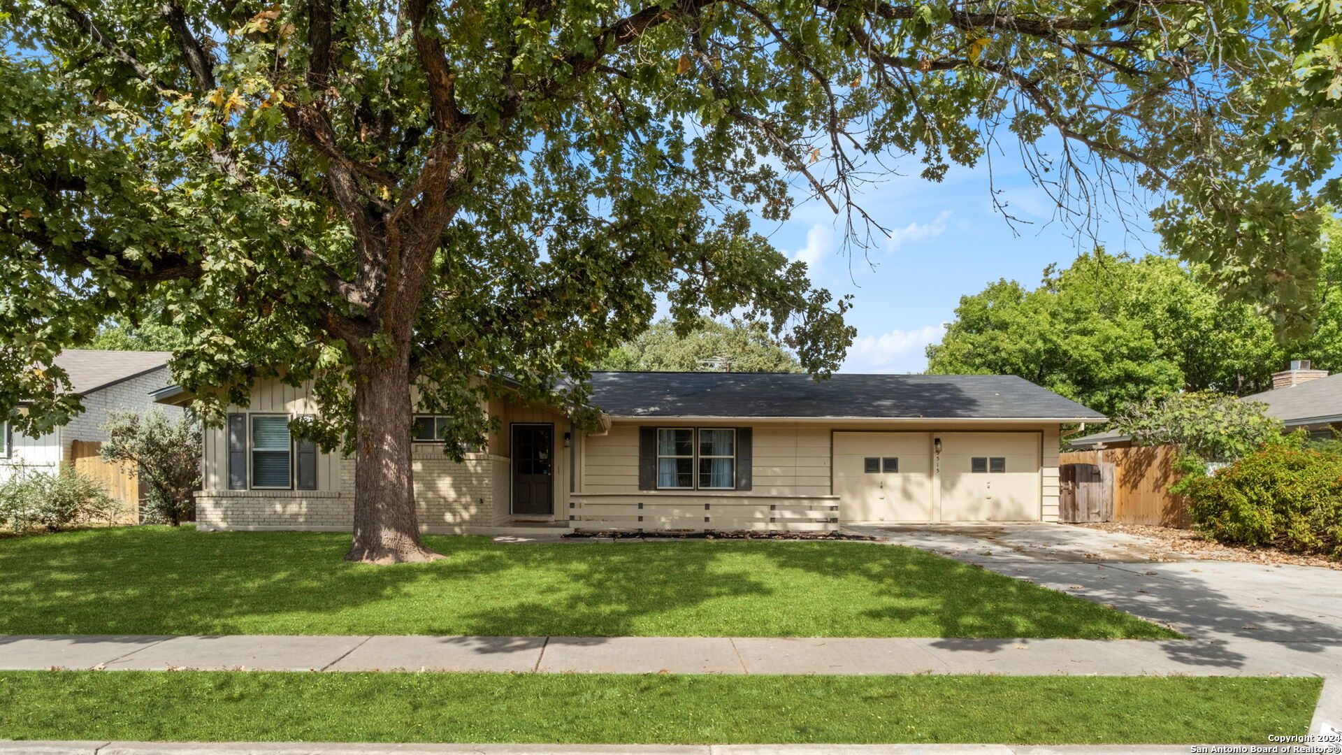 9515 NONA KAY DR