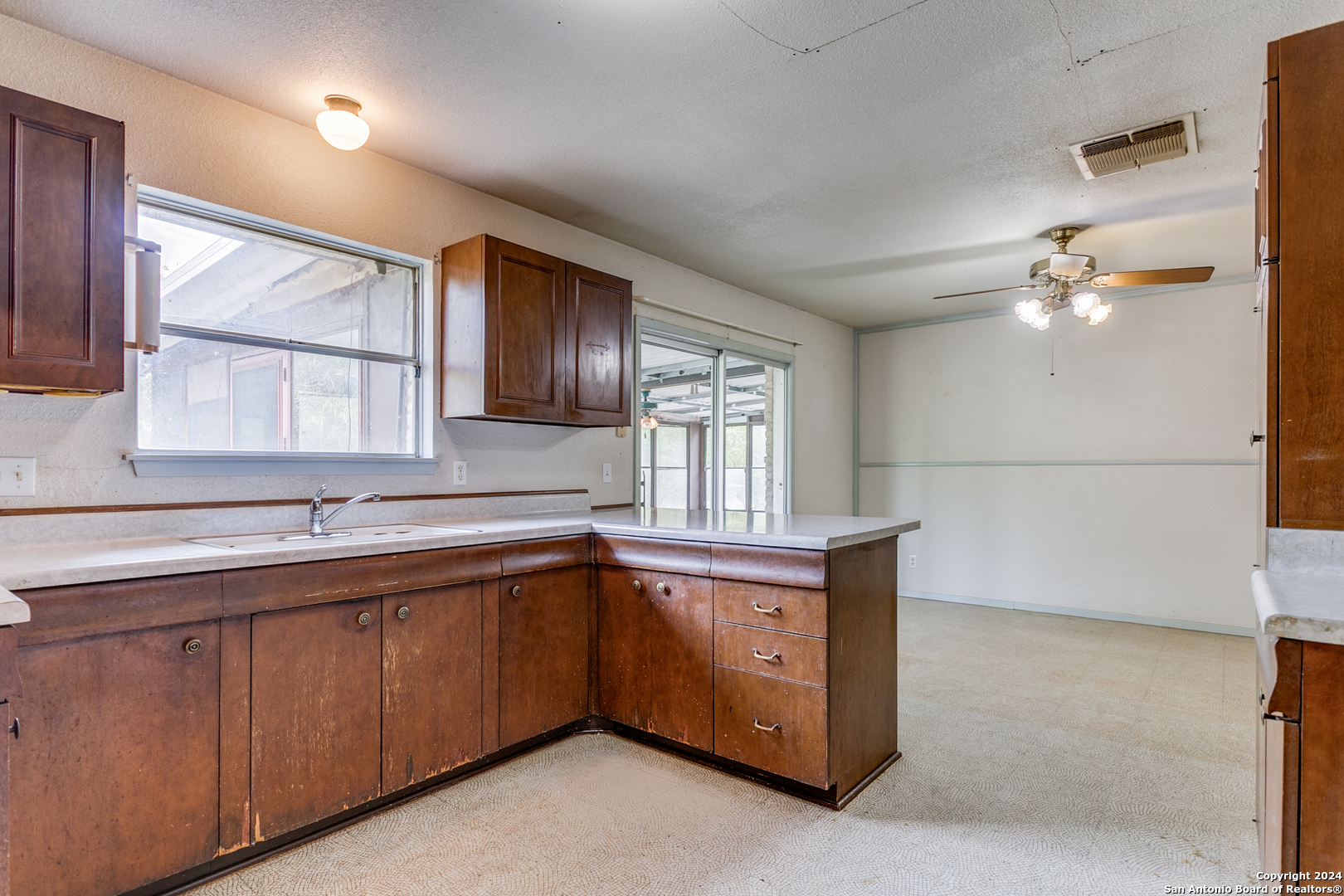 8214 CAMPOBELLO DR