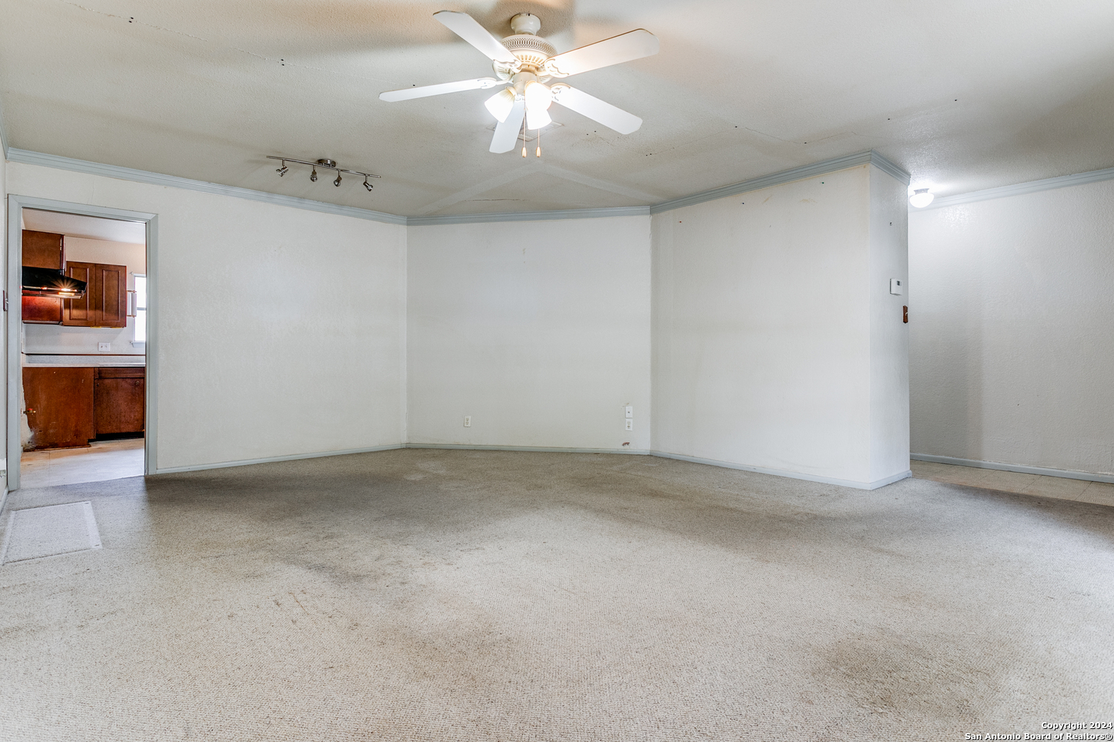 8214 CAMPOBELLO DR