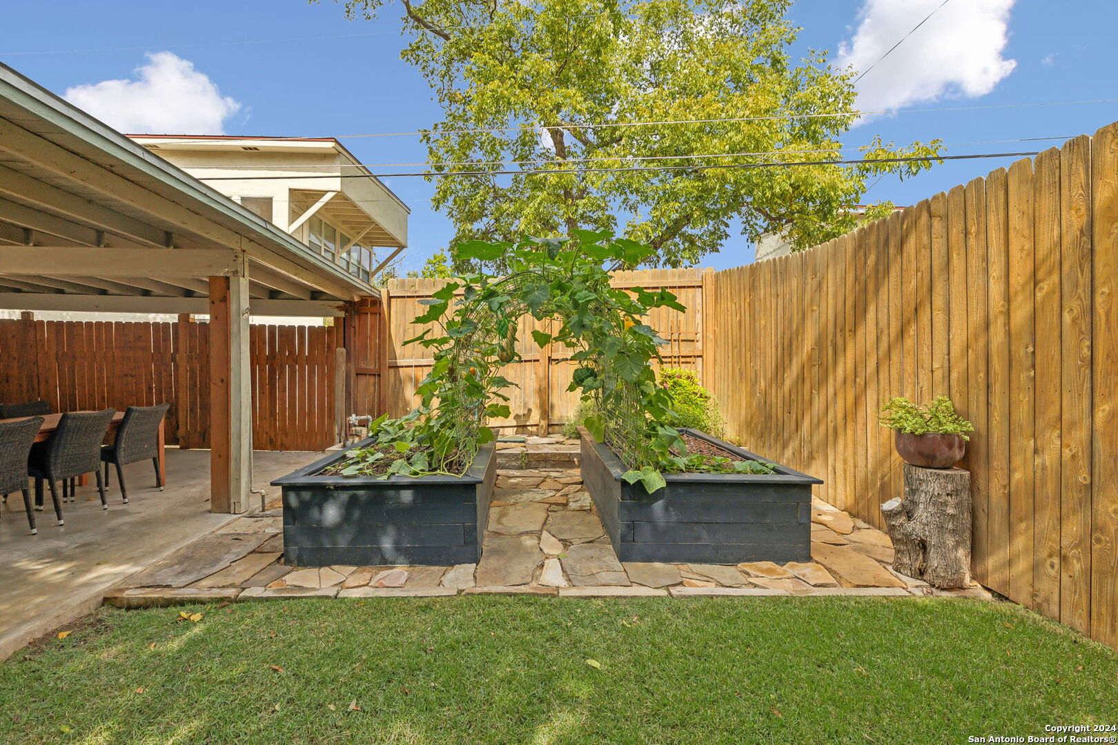105 ROSEMARY AVE