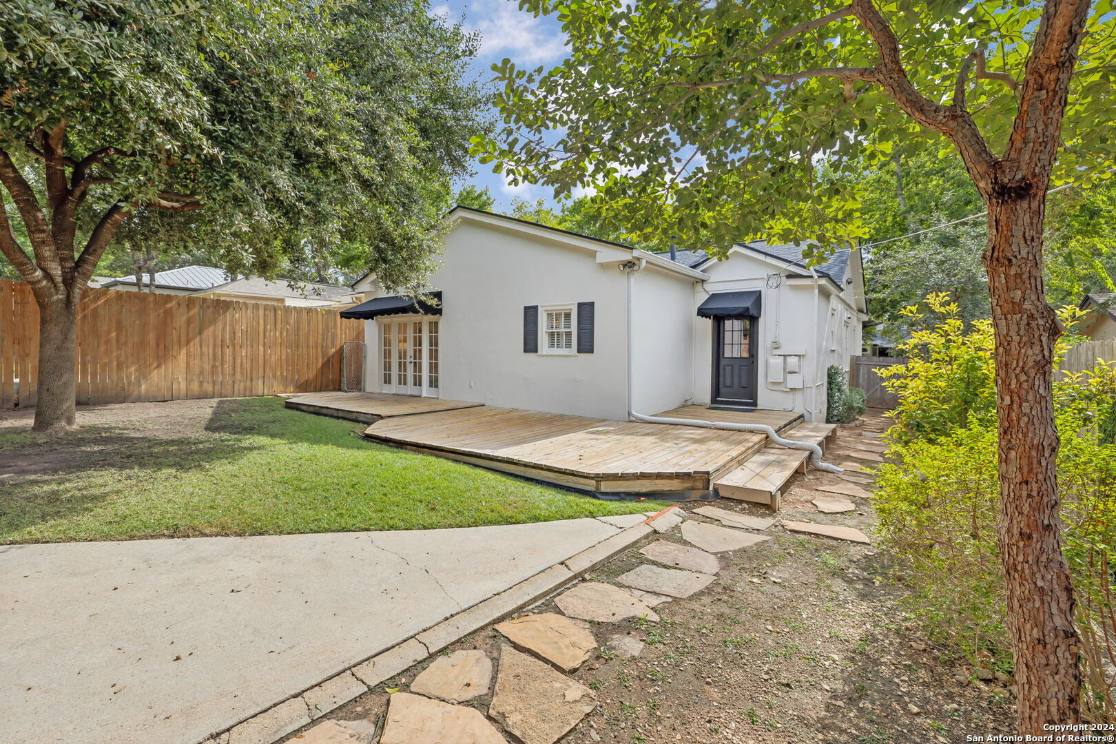 105 ROSEMARY AVE