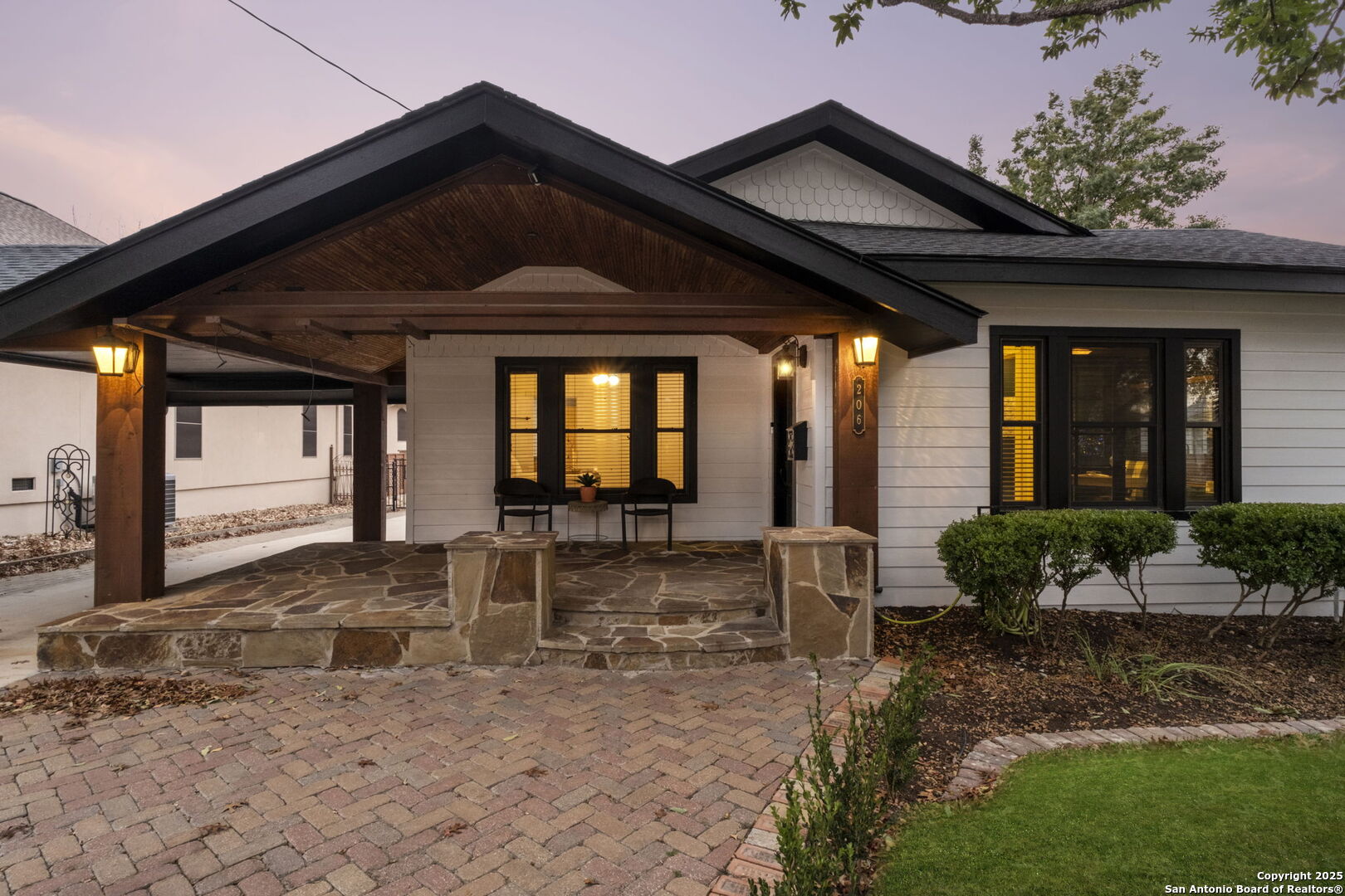 206 NORMANDY AVE