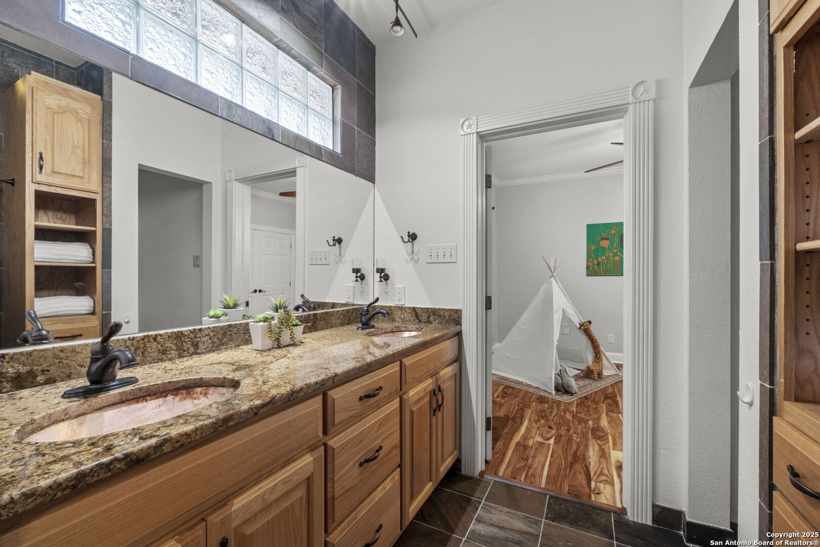 206 NORMANDY AVE