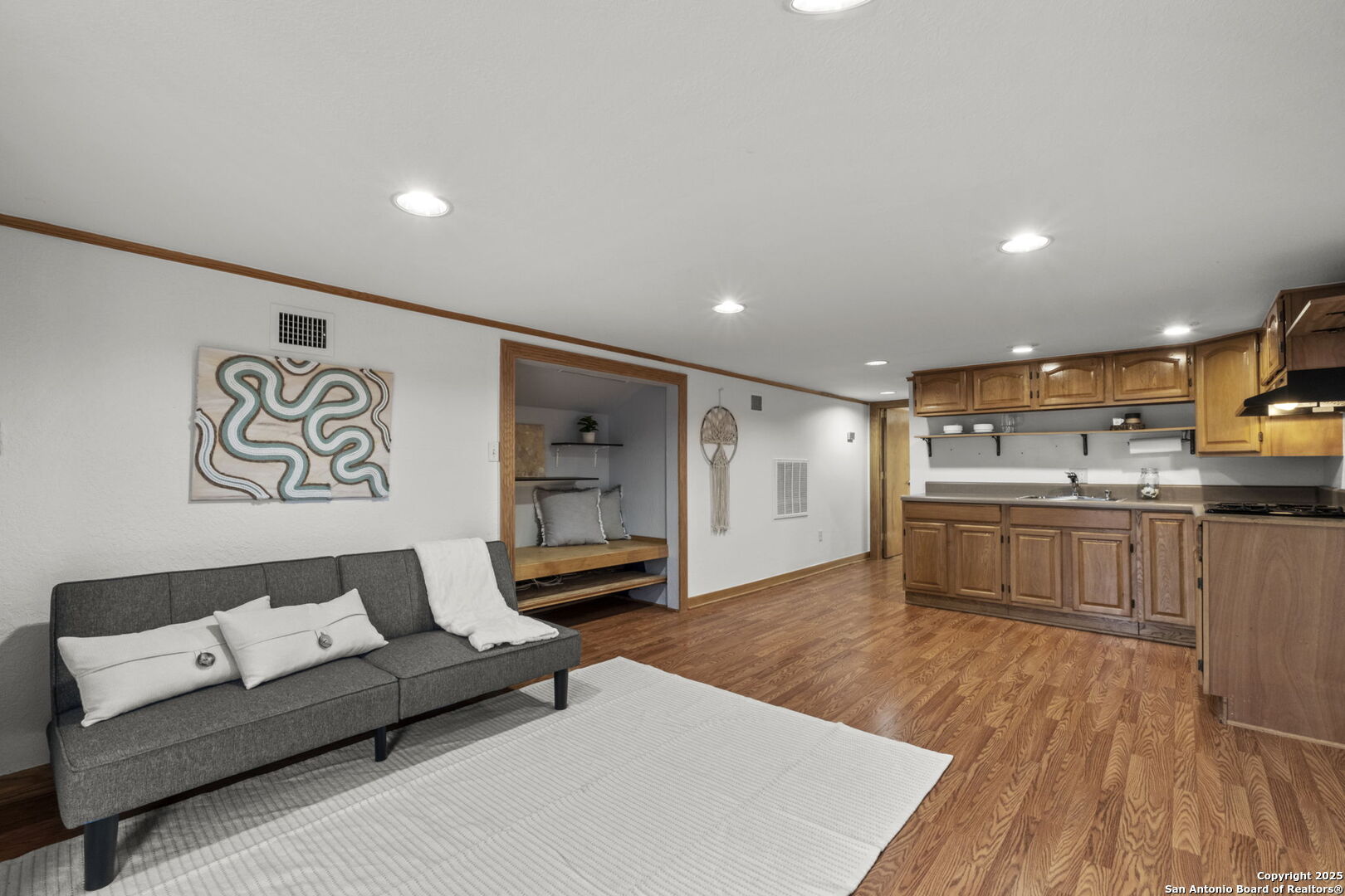 206 NORMANDY AVE