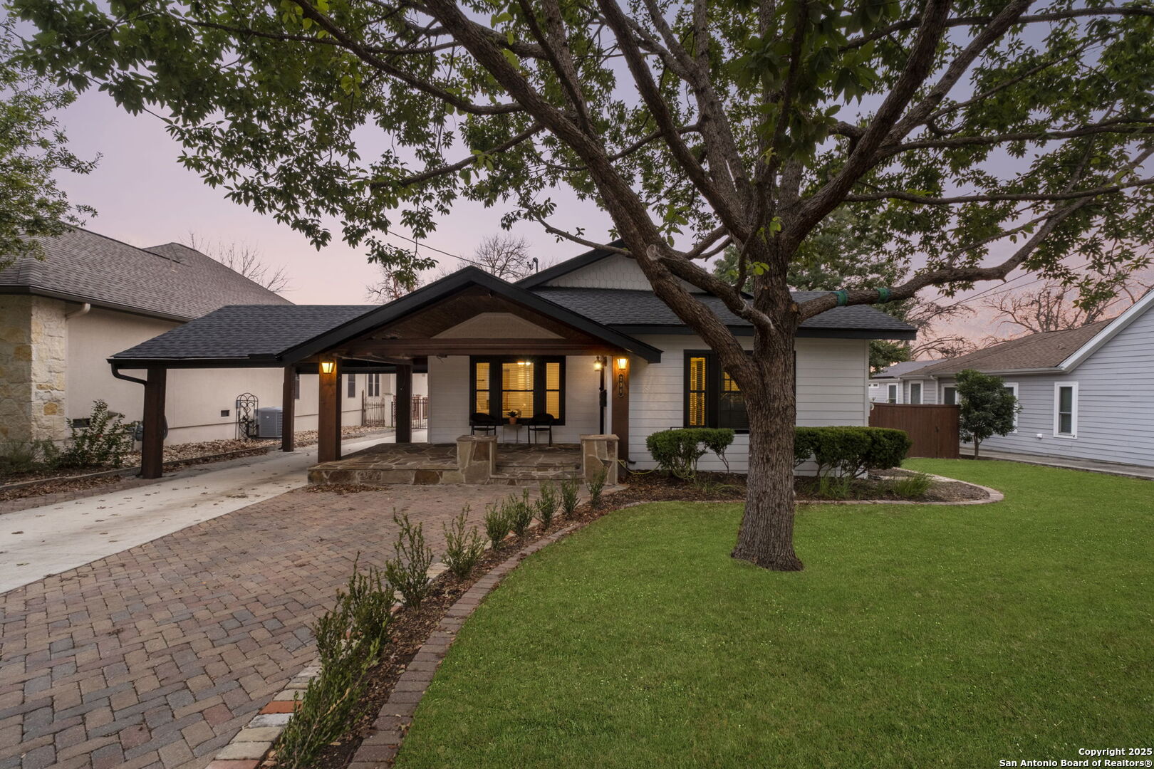 206 NORMANDY AVE