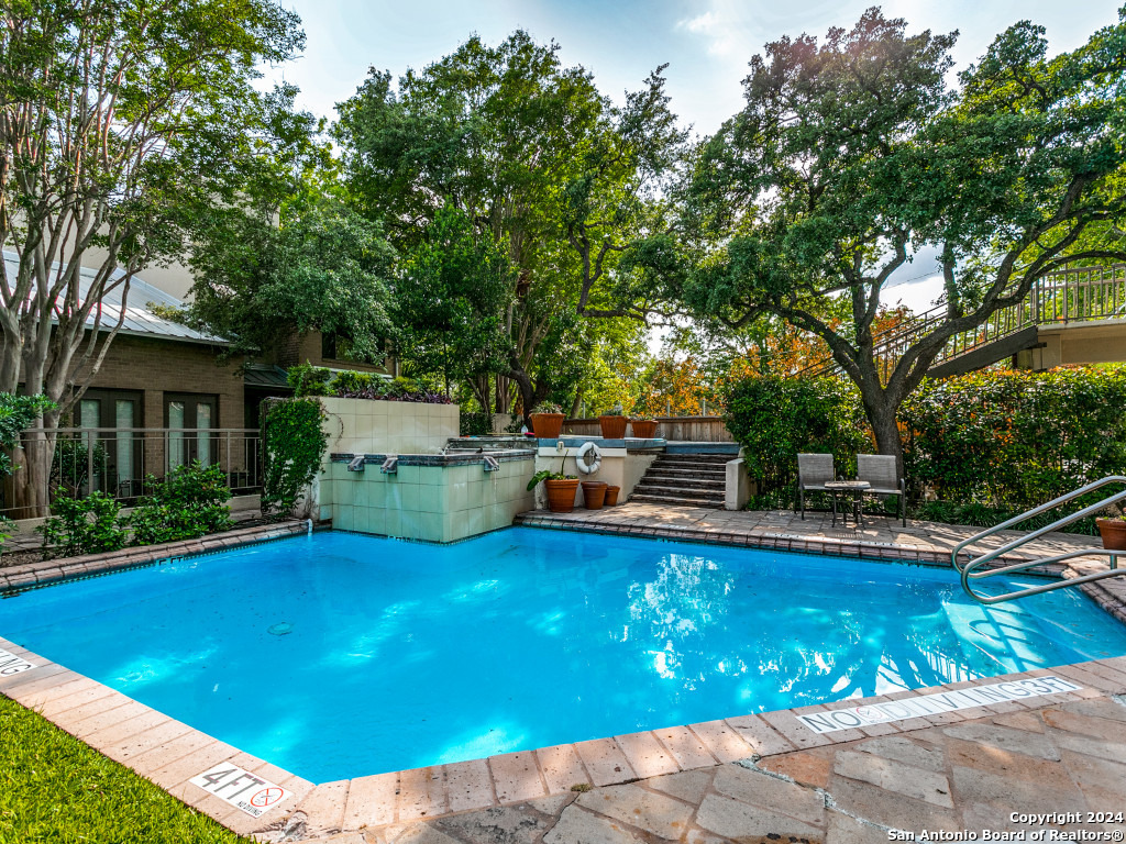 4001 N NEW BRAUNFELS AVE 106A