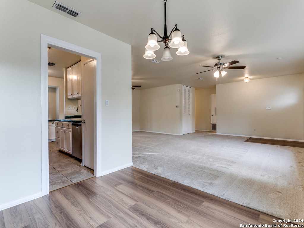 9206 KINGS PT