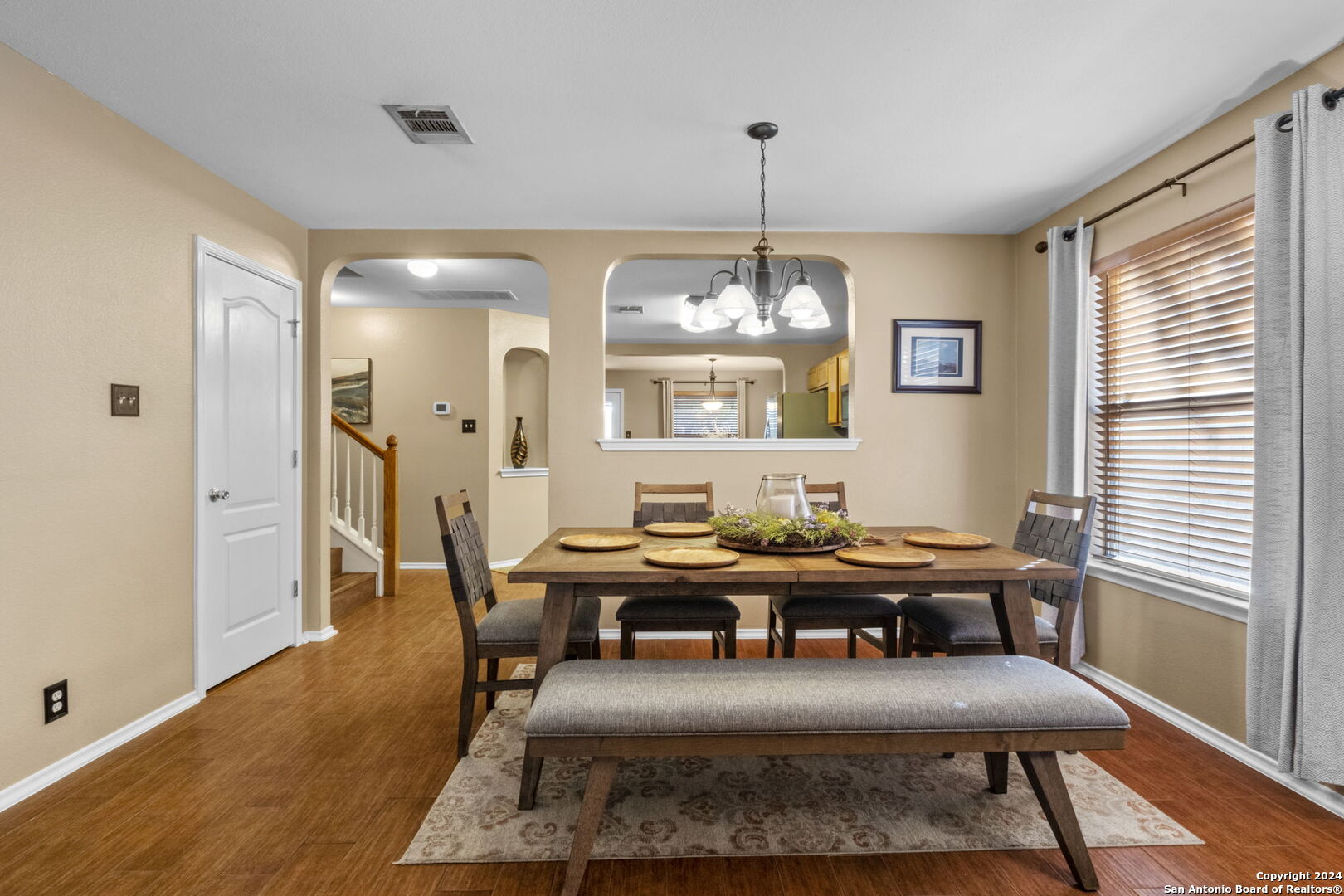 8210 MALOY MANOR