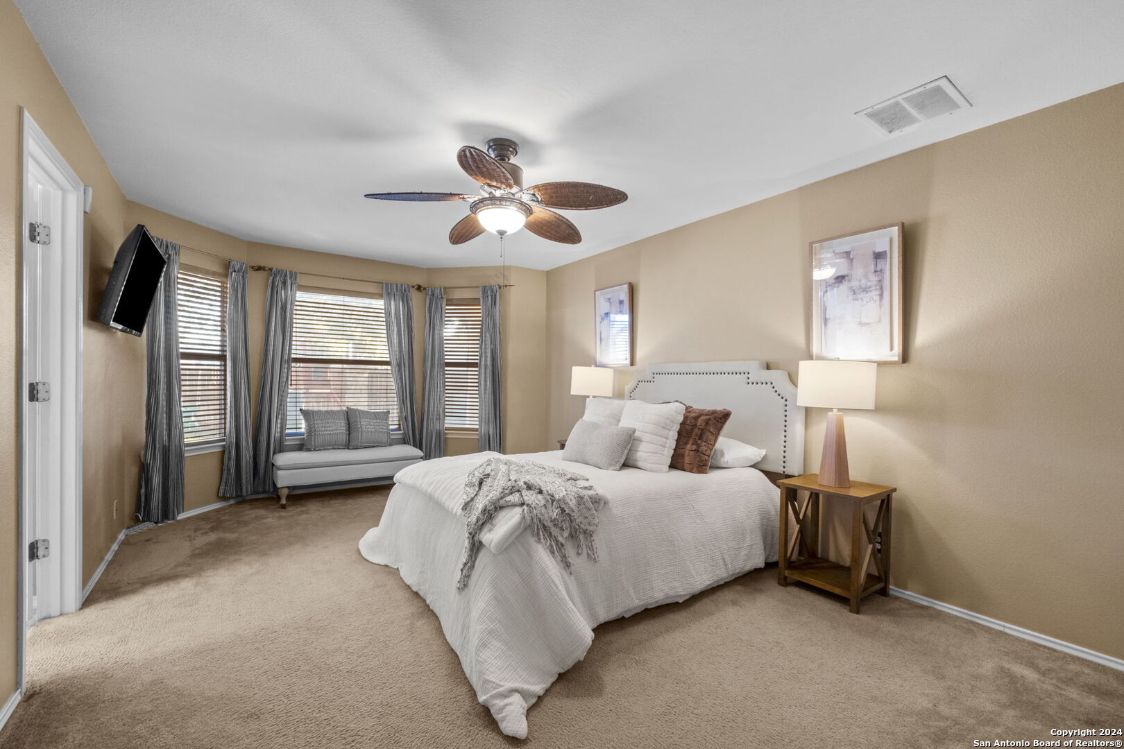 8210 MALOY MANOR