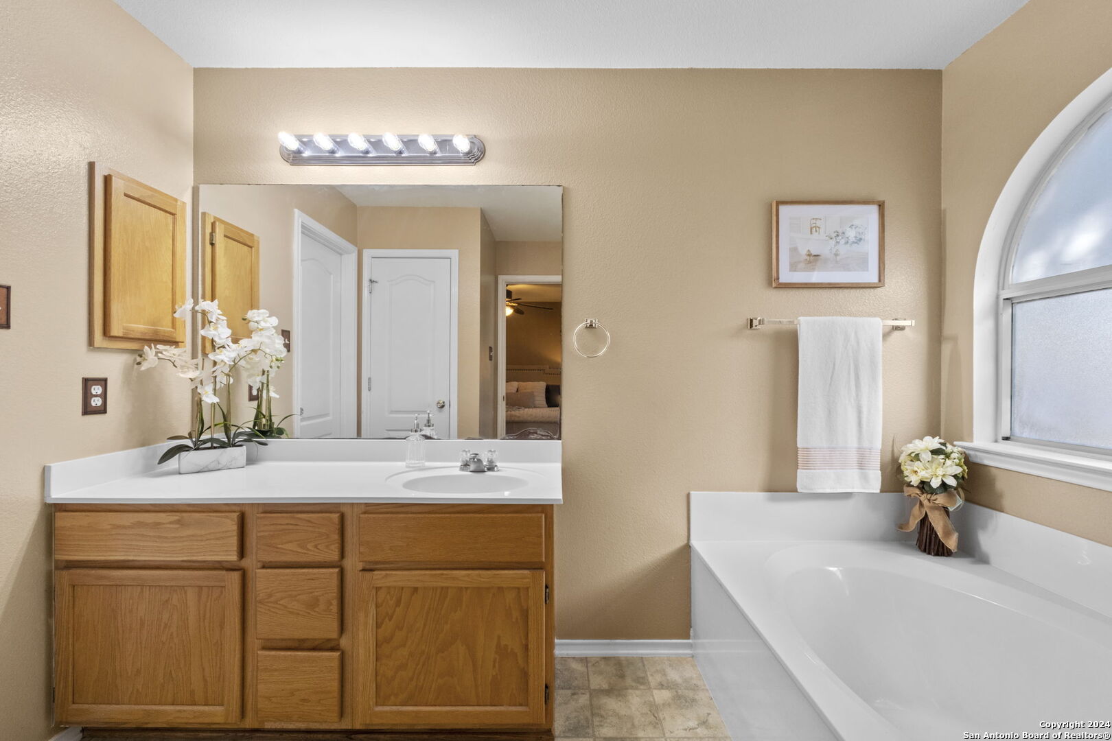 8210 MALOY MANOR