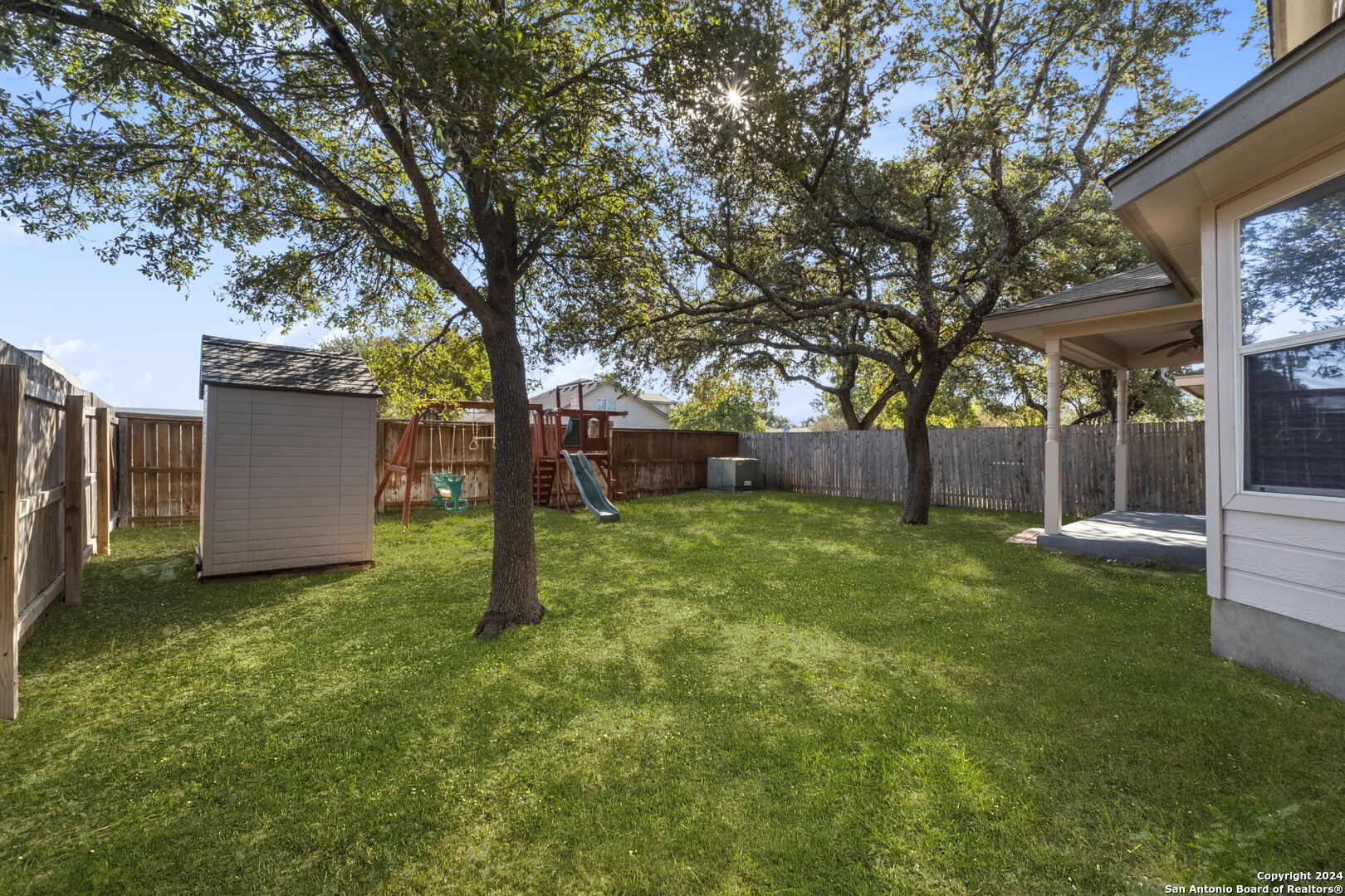 8210 MALOY MANOR